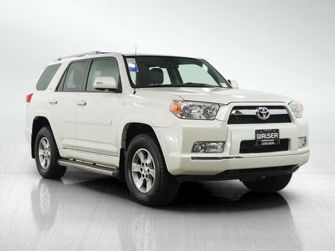 Used 2011 Toyota 4Runner SR5 w/ Premium Pkg w/Leather AWD/4WD image 7