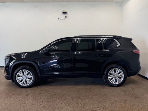 Used 2024 GMC Acadia Elevation AWD/4WD image 2
