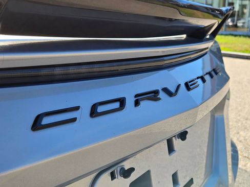 Used 2022 Chevrolet Corvette Stingray Premium Conv w/ Z51 Performance Package RWD image 29