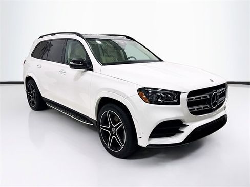Certified 2022 Mercedes-Benz GLS 450 4MATIC w/ AMG Line Exterior image 3