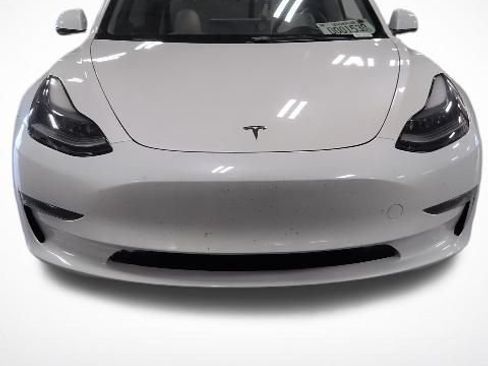 Used 2023 Tesla Model 3 Standard Range RWD image 2