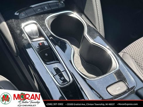 Certified 2022 Buick Envision Preferred FWD image 27