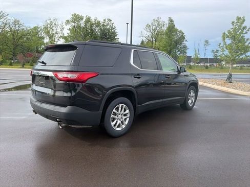 Used 2020 Chevrolet Traverse LT FWD image 5