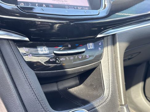 Used 2021 Cadillac XT6 Sport w/ LPO, ONYX Package image 18