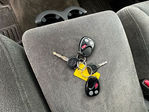 Used 2006 Chevrolet Silverado 1500 LT w/ Light Duty Power Package image 46