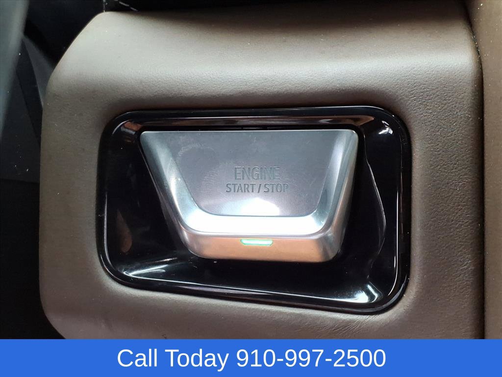 Used 2025 GMC Yukon Denali Ultimate w/ LPO, Floor Liner Package AWD/4WD image 19