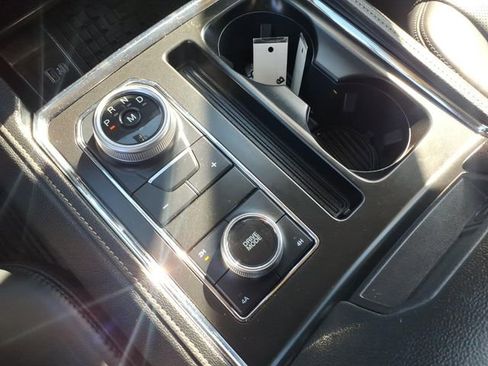 Certified 2022 Ford Expedition XLT image 26