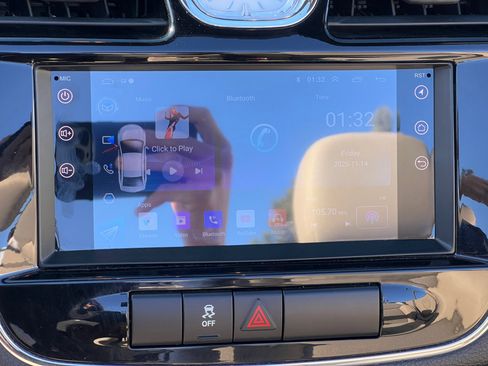 Used 2012 Chrysler 200 Touring image 34