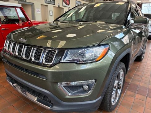 Used 2019 Jeep Compass Limited AWD/4WD image 8
