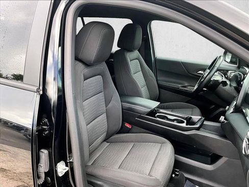 Used 2025 Chevrolet Equinox LT FWD image 9