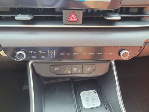 New 2026 Kia Carnival Hybrid FWD image 34