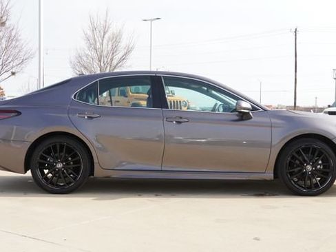 Used 2023 Toyota Camry XSE image 10