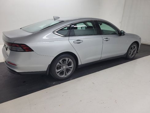 Used 2023 Honda Accord EX image 10