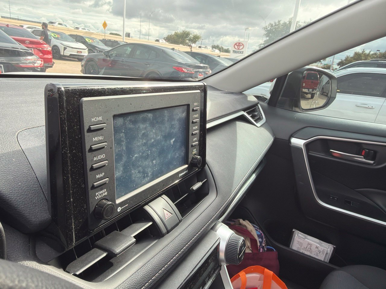 Used 2022 Toyota RAV4 XLE w/ Convenience Package AWD/4WD image 13
