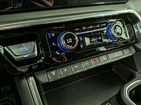 New 2025 GMC Sierra 3500 Denali w/ Denali Reserve Package image 25