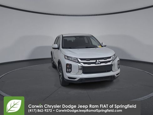 Used 2025 Mitsubishi Outlander Sport ES AWD/4WD image 4
