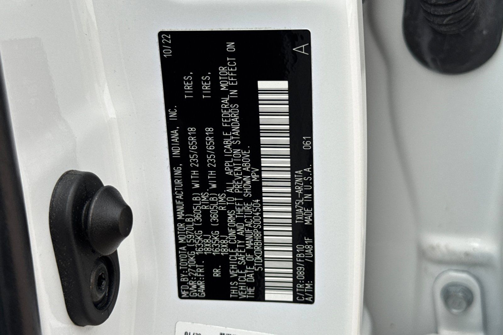 Used 2023 Toyota Highlander LE AWD/4WD image 37