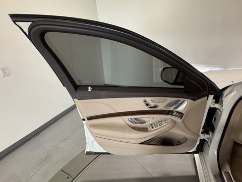 Used 2016 Mercedes-Benz S 550 4MATIC Sedan image 18