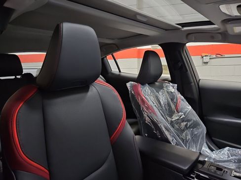 New 2026 Toyota Prius Plug-In Hybrid FWD image 28