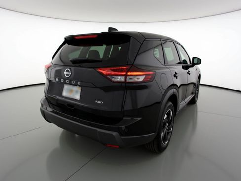 Used 2025 Nissan Rogue SV AWD/4WD image 9
