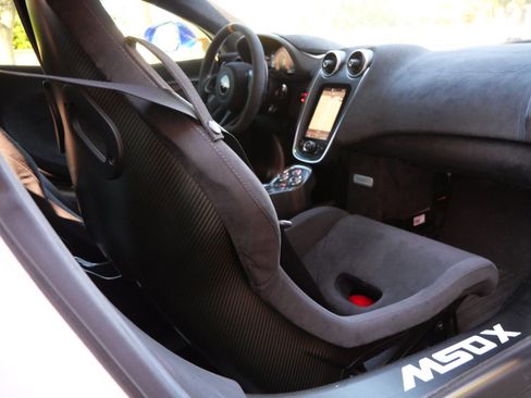 Used 2018 McLaren 570S Coupe image 34