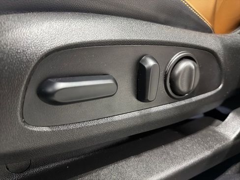 Used 2018 GMC Terrain SLT w/ Preferred Package image 32