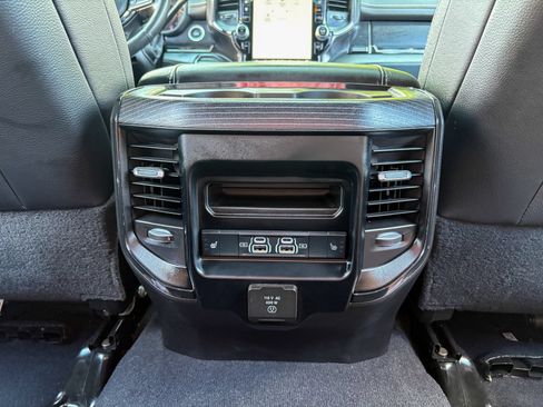 Used 2024 RAM 2500 Limited AWD/4WD image 29