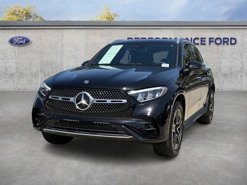Used 2024 Mercedes-Benz GLC 300 image 2