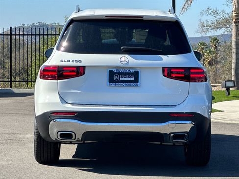 New 2026 Mercedes-Benz GLB 250 image 4