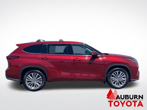 Used 2022 Toyota Highlander Platinum AWD/4WD image 8