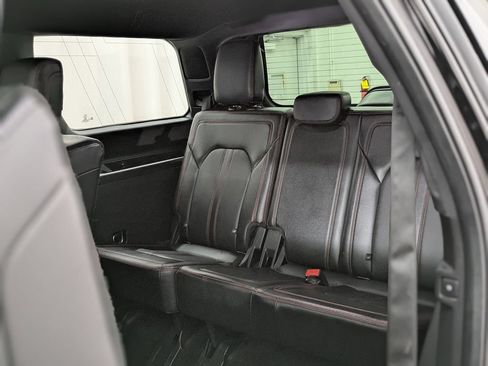 Used 2019 Ford Expedition Limited w/ Equipment Group 303A AWD/4WD image 19