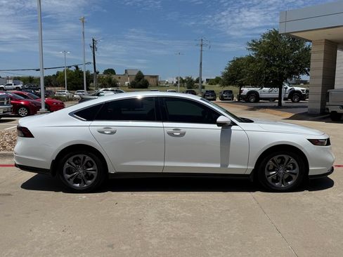 Used 2024 Honda Accord EX-L image 6