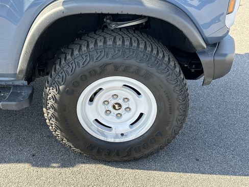 Used 2023 Ford Bronco Heritage Edition image 13