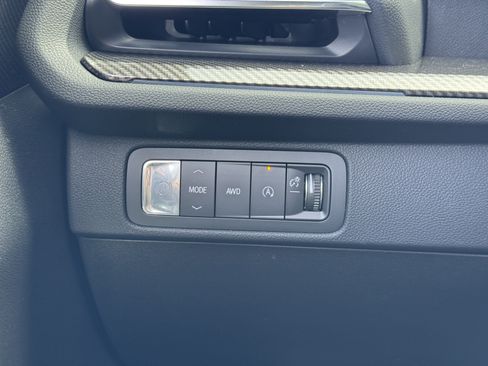 New 2026 Chevrolet Traverse High Country w/ LPO, Floor Liner Package AWD/4WD image 26