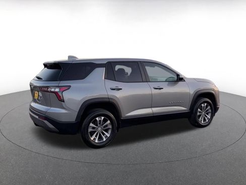 Used 2025 Chevrolet Equinox LT FWD image 14