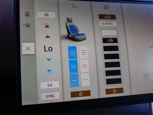 New 2026 Land Rover Range Rover SE image 27