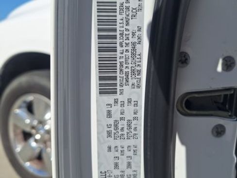 Used 2017 RAM 1500 Big Horn AWD/4WD image 19