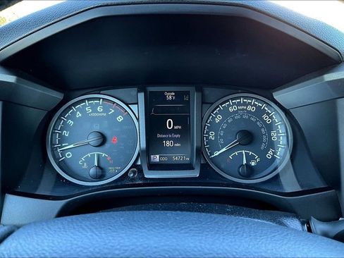 Used 2018 Toyota Tacoma TRD Sport AWD/4WD image 21