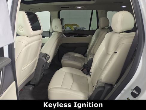 Certified 2020 Cadillac XT6 Premium Luxury AWD/4WD image 12
