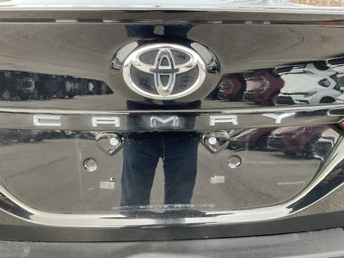 Used 2019 Toyota Camry SE image 21