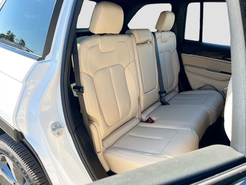 New 2026 Jeep Grand Cherokee Limited image 27