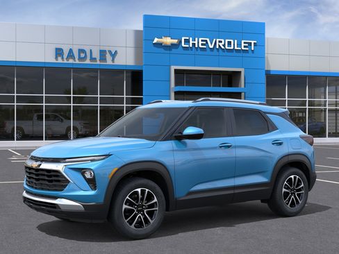 New 2026 Chevrolet TrailBlazer LT w/ LT Cold Weather Package AWD/4WD image 2