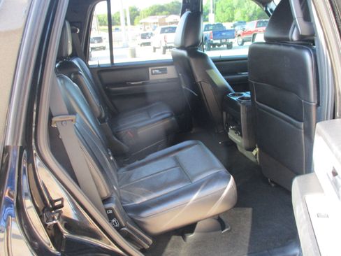 Used 2016 Ford Expedition XLT w/ Equipment Group 202A RWD image 9