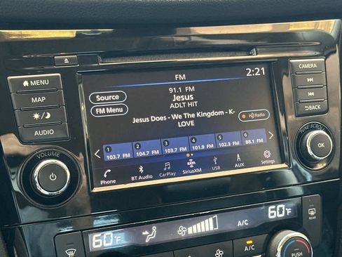 Used 2018 Nissan Rogue SL FWD image 18