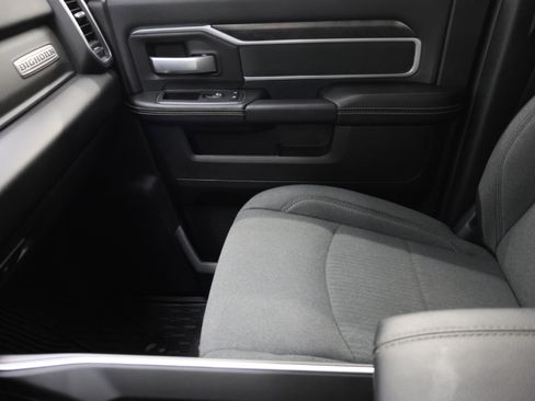 Used 2024 RAM 2500 Big Horn w/ Night Edition AWD/4WD image 13