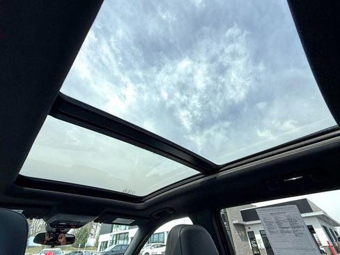 Used 2025 Chevrolet Equinox RS w/ Convenience Package III image 35