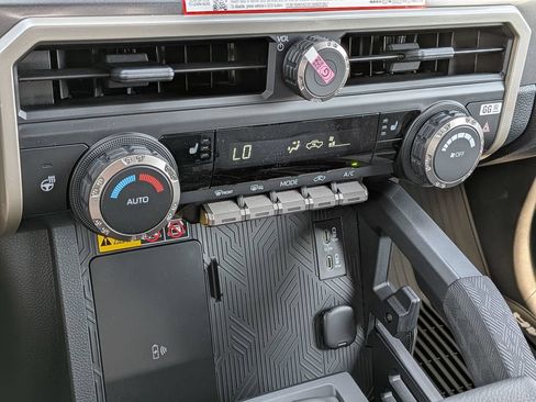Used 2026 Toyota Tacoma TRD Sport w/ TRD Sport Upgrade Package AWD/4WD image 19