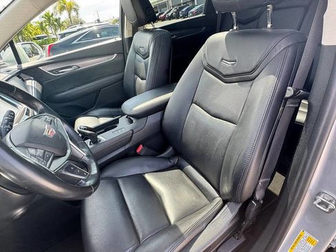 Used 2018 Cadillac XT5 Premium Luxury AWD/4WD image 16