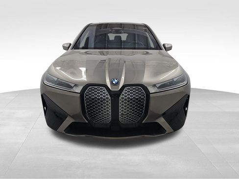 Used 2023 BMW iX xDrive50 w/ Premium Package image 5