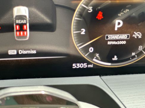 Used 2025 INFINITI QX80 Sensory image 15